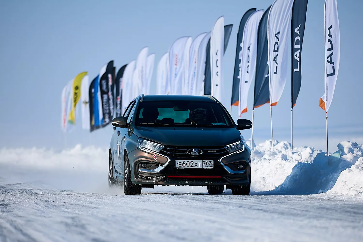 LADA SPORT ROSNEFT УСТАНОВИЛА 7 РЕКОРДОВ НА ФЕСТИВАЛЕ СКОРОСТИ «ЖИГУЛЕВСКАЯ МИЛЯ»